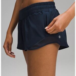 Lululemon Hotty Hot 2.5 Shorts
